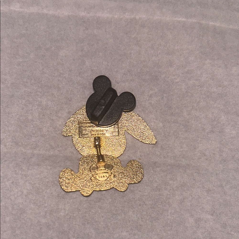 Disney Eeyore Pin 2005 - Picture 2 of 2